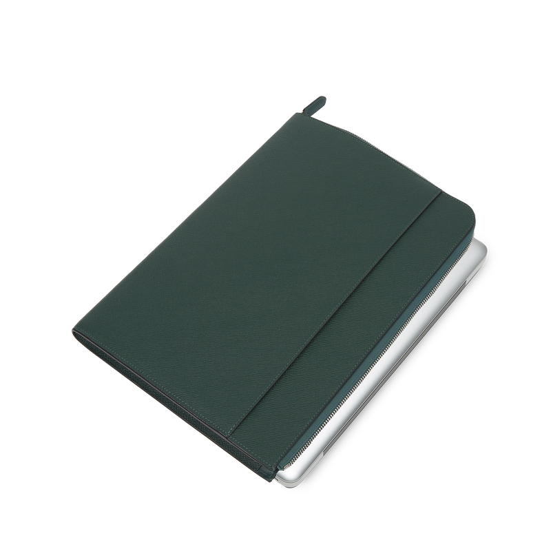 Small Laptop Case in Panama
