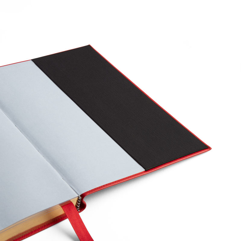 2025 Soho Daily Diary in Panama