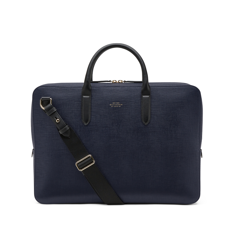 Lightweight Slim Briefcase in Panama