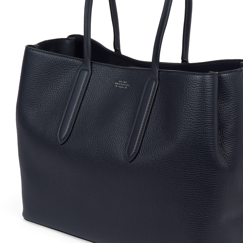 Day Tote with Zip in Ludlow