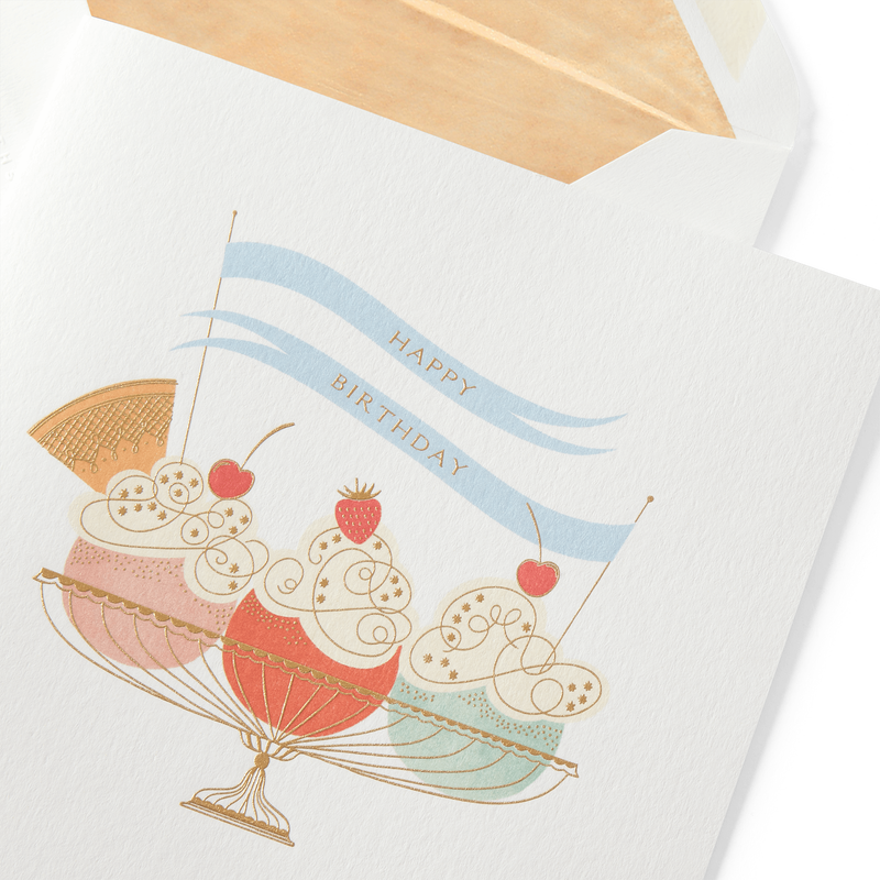 Biglietto di compleanno con coppa di gelato