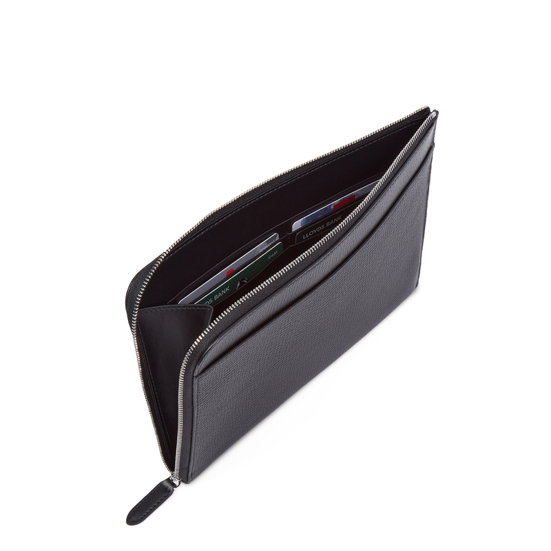 Flat Travel Organizer Pouch in Ludlow