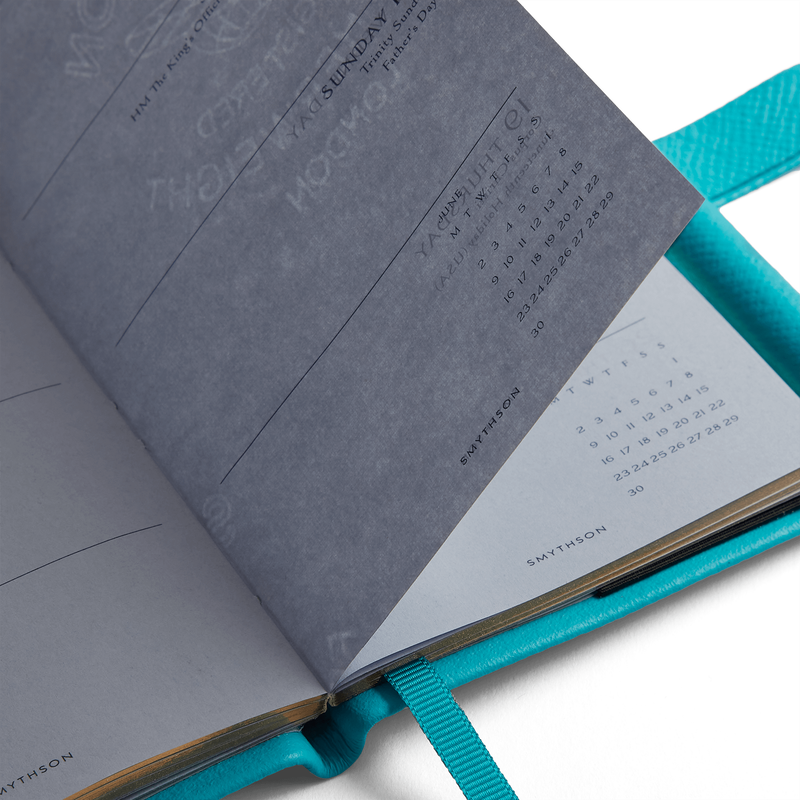 Agenda Panama 2025 con layout settimanale e matita