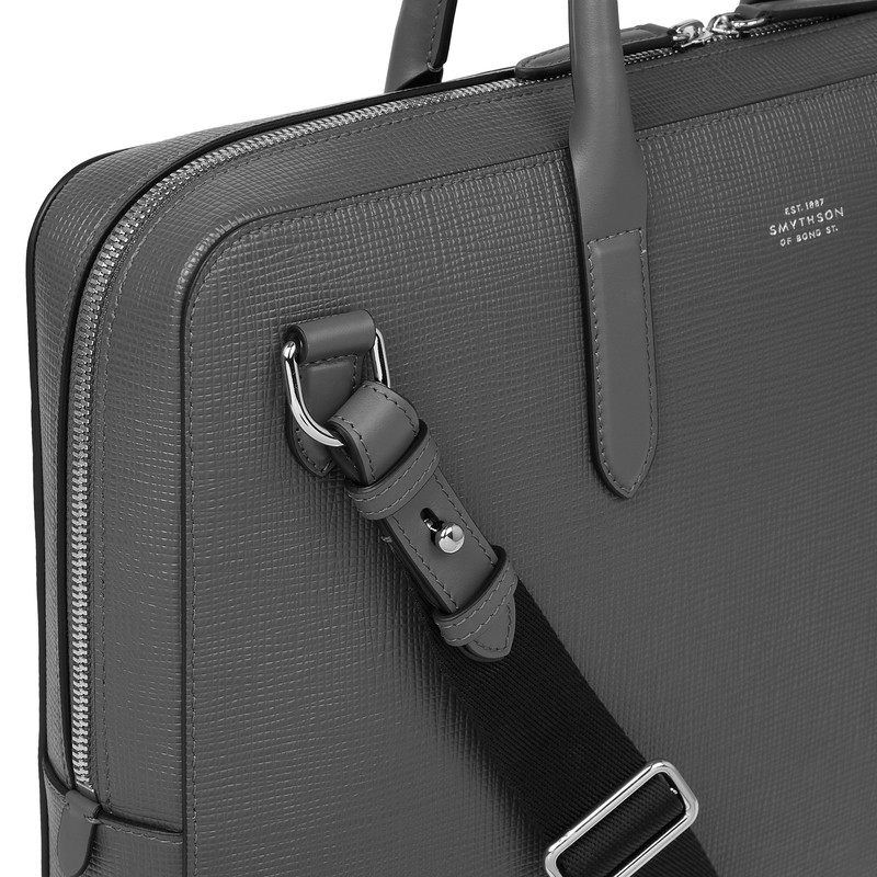 Lightweight Slim Briefcase in Panama