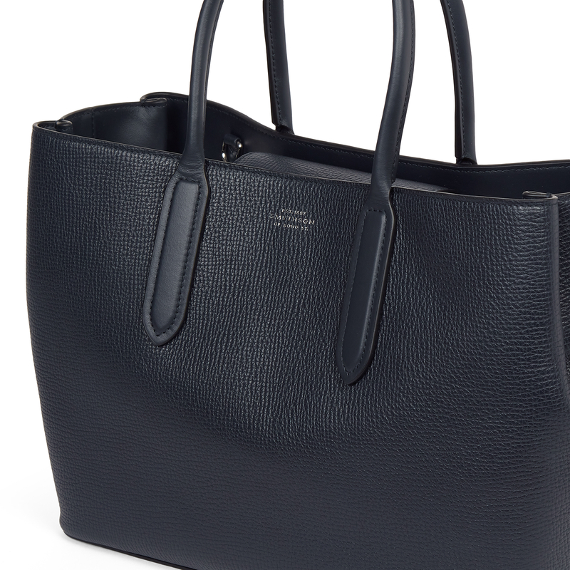 Small Day Tote with Zip in Ludlow