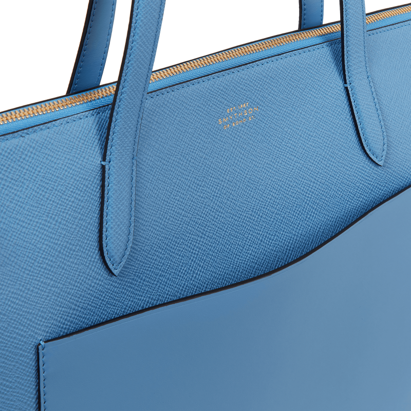 East West Tote Bag with Zip in Panama