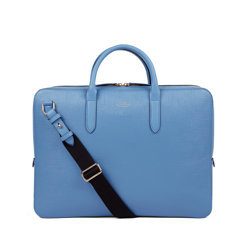 Lightweight Slim Briefcase in Panama