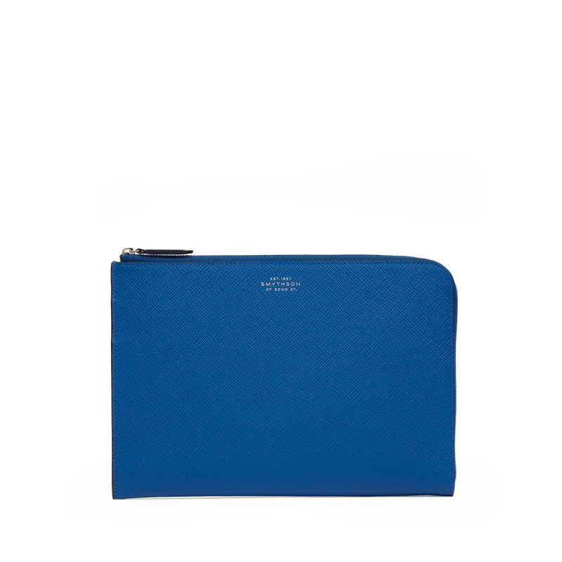 Slim Pouch in Panama