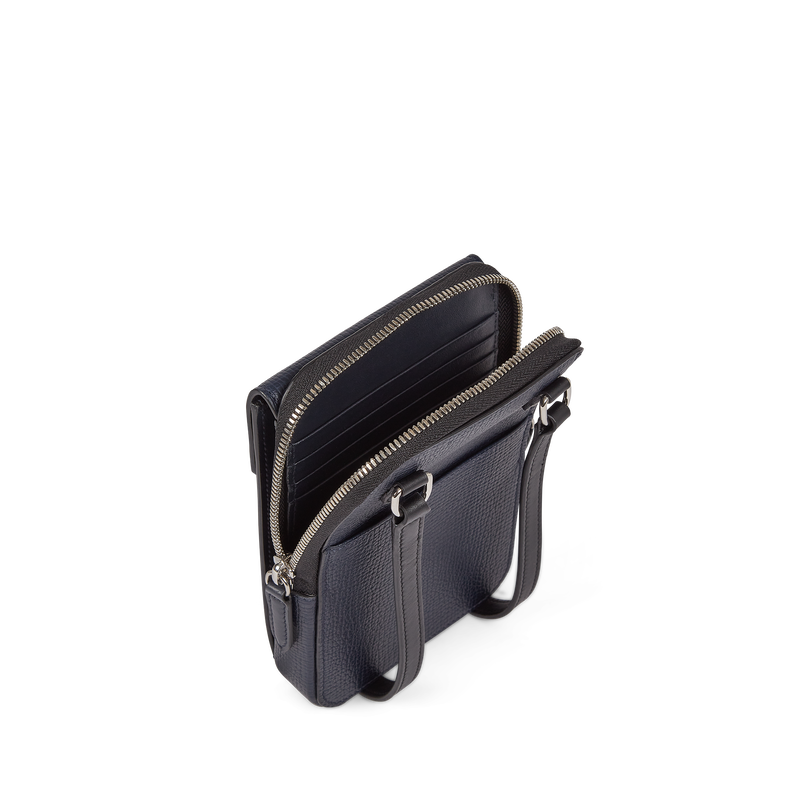 Crossbody Pouch in Ludlow