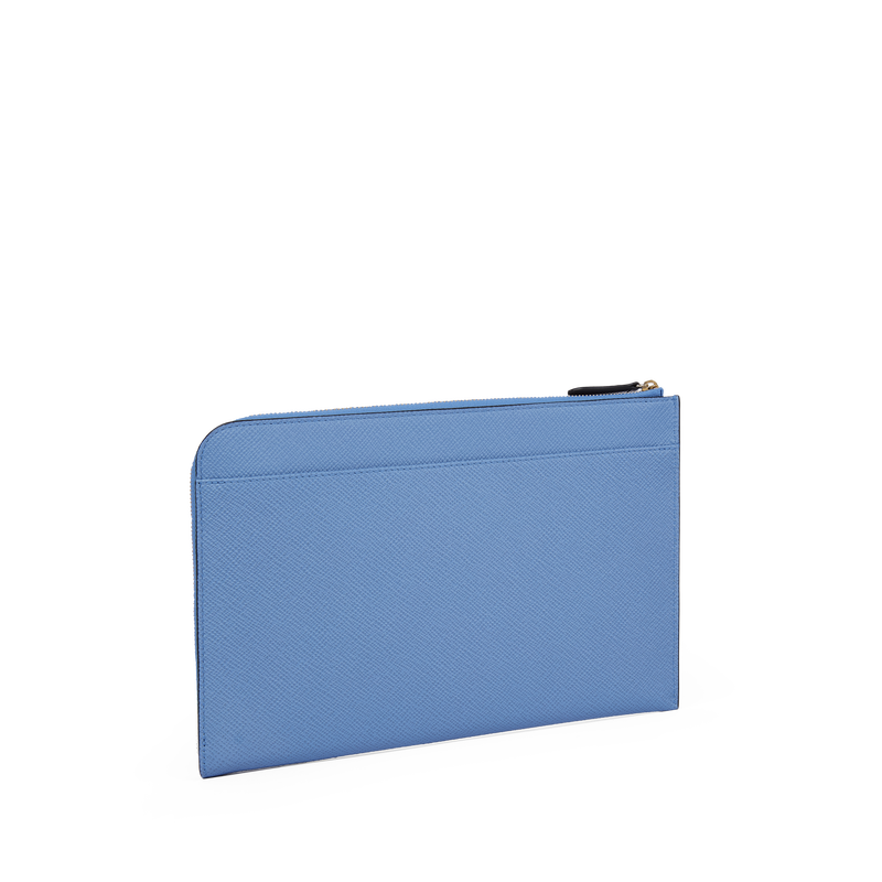 Slim Pouch in Panama