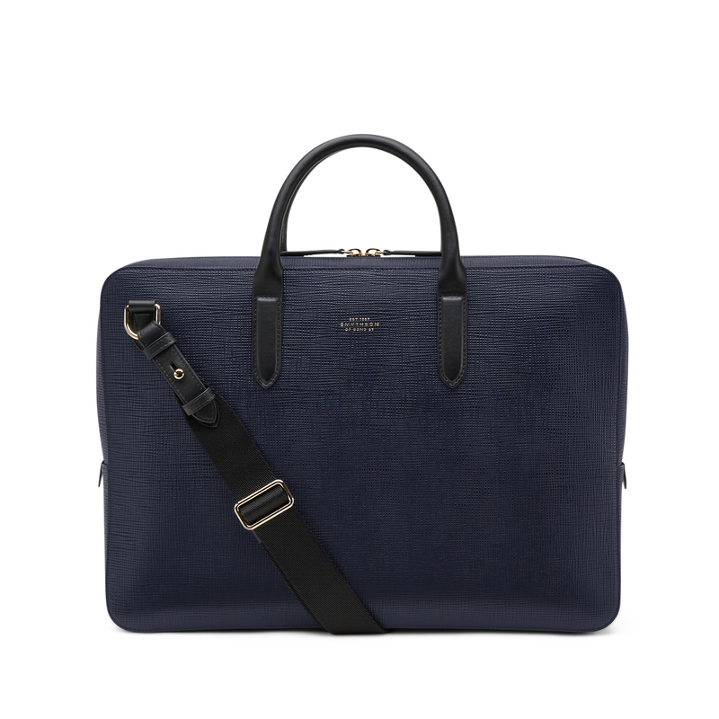 Lightweight Slim Briefcase in Panama