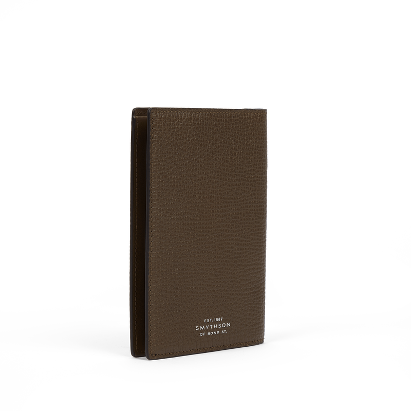 Smythson Passport Cover in Ludlow