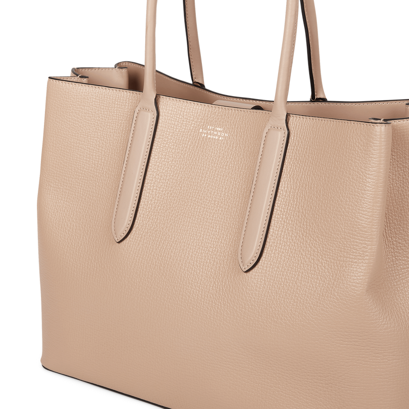 Day Tote with Zip in Ludlow