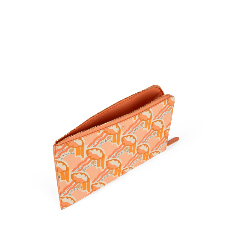 Slim Pouch in Panama
