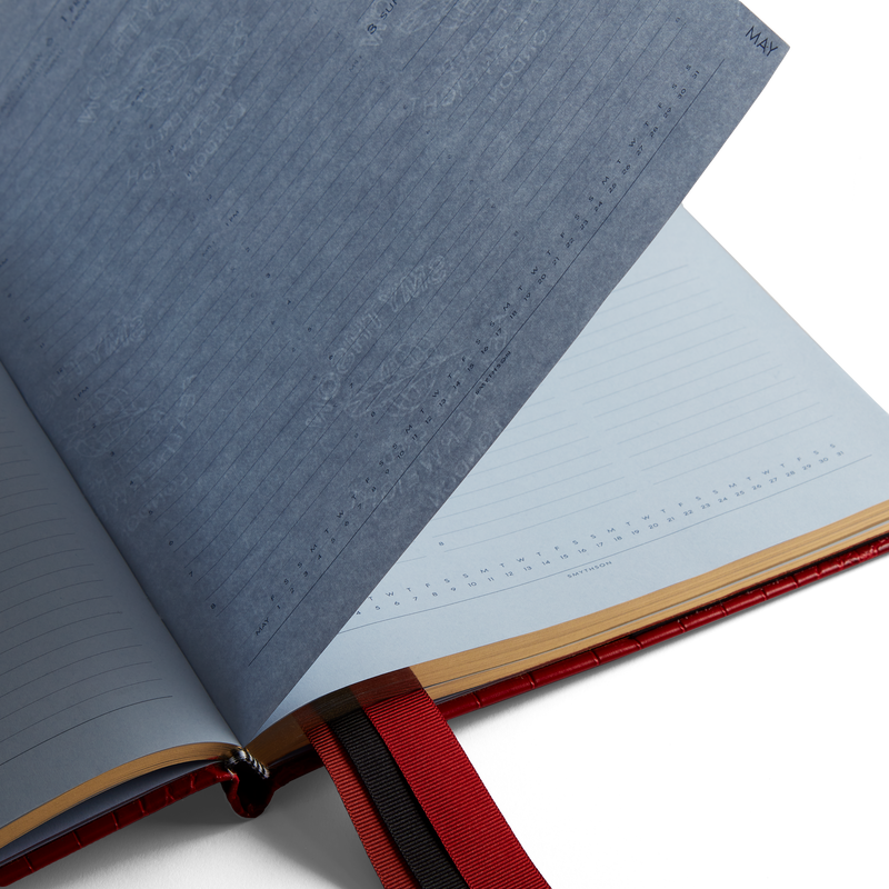 Agenda Portobello 2025-2026 con layout settimanale verticale e chiusura scorrevole in Mara