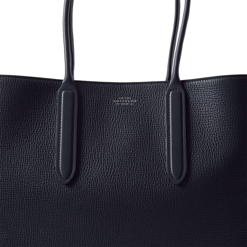 Day Tote with Zip in Ludlow
