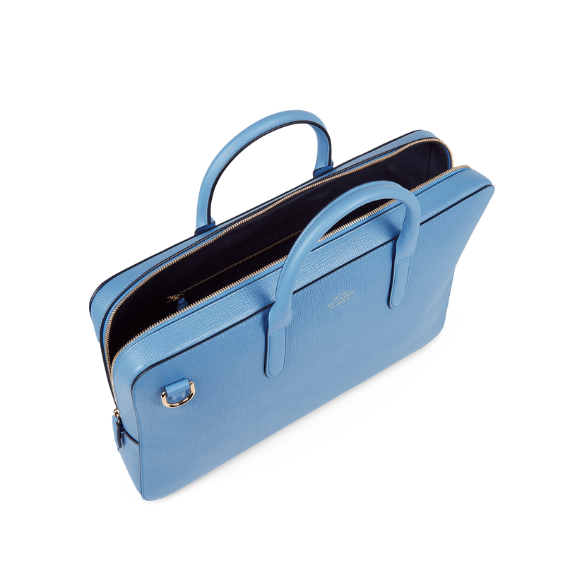 Lightweight Slim Briefcase in Panama