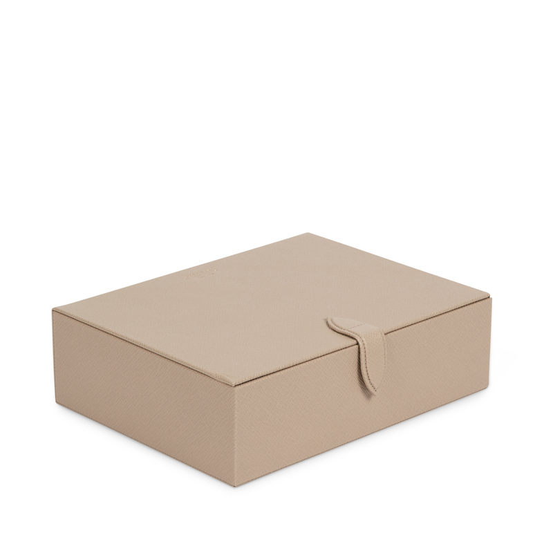 Correspondence Case in Panama