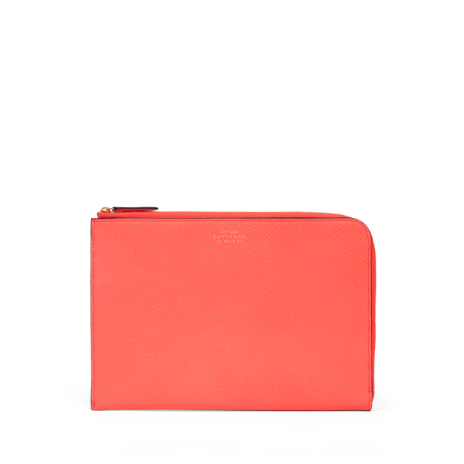 Slim Pouch in Panama