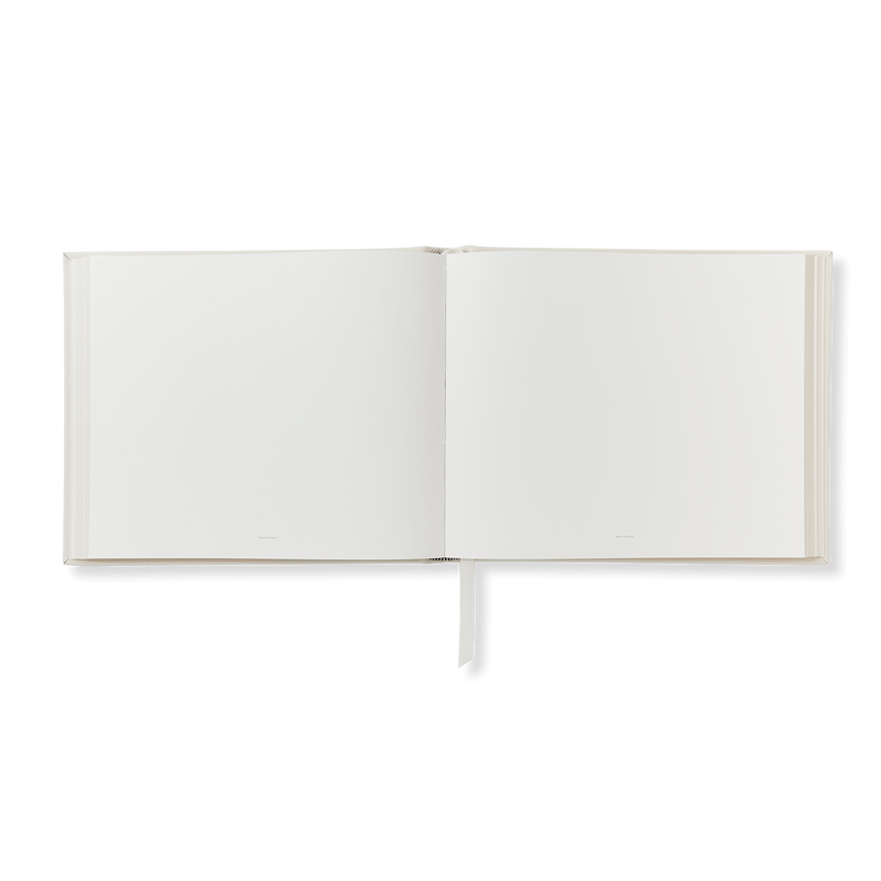 Medium Visitor Book in Panama