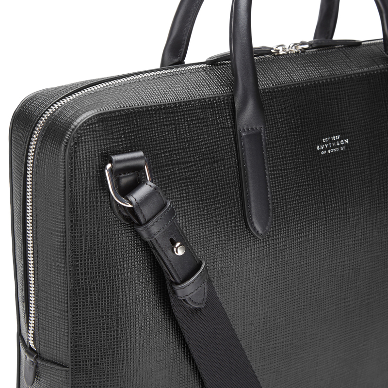 Lightweight Slim Briefcase in Panama