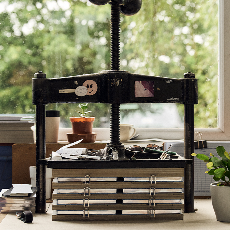 Diary Craftsmanship | Smythson Diary Craftsmanship | Smythson